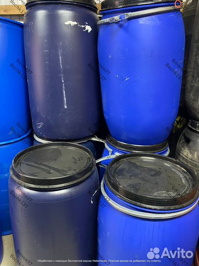 Бочка с крышкой пластиковая 227