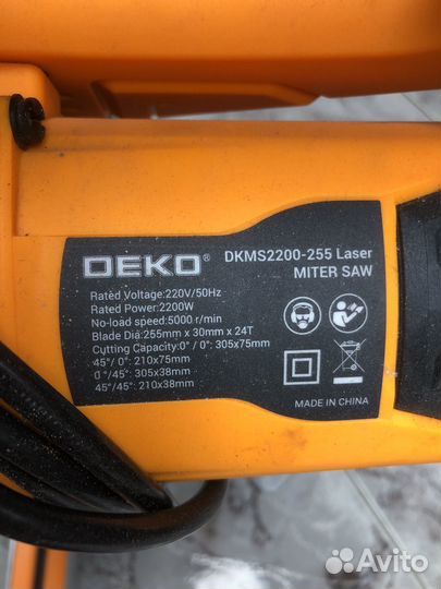 Пила торцовочная Deko dkms2200 255 Laser (L)