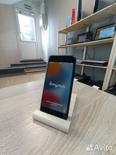 iPhone 7, 32 ГБ
