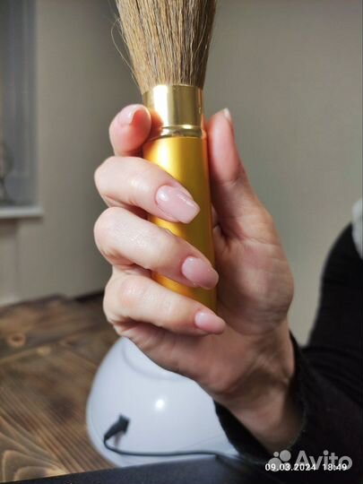 Модель на маникюр