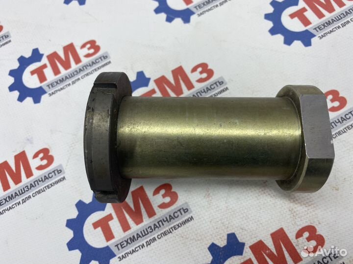 Втулка ролика с гайкой под ось 35 L- 123 мм