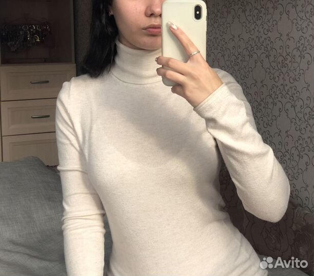 Водолазка бежевая Stradivarius