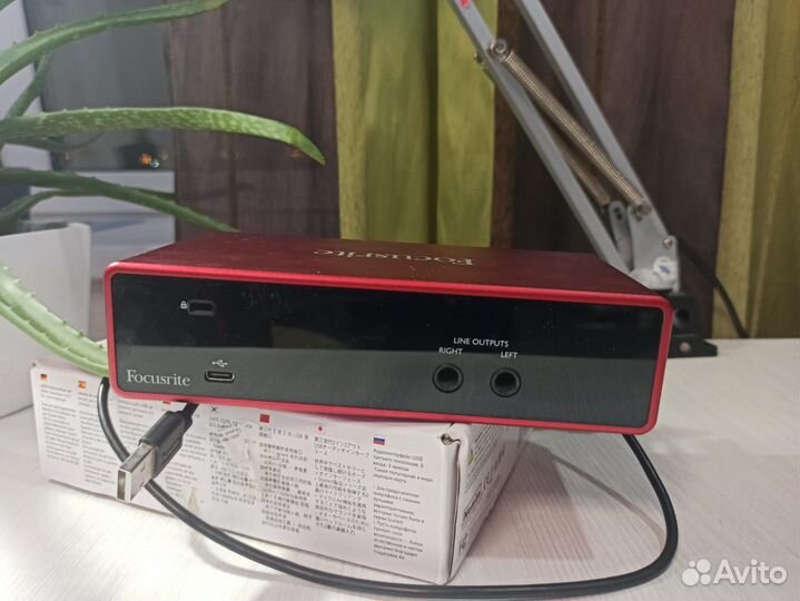 Аудиокарта Focusrite Scarlett 2i2 3rd gen