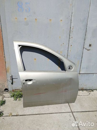 Дверь передняя правая Рено Дастер