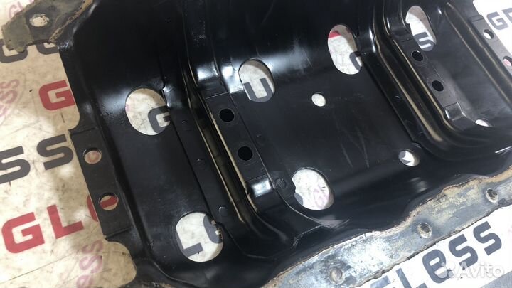 Поддон двигателя B3-OHC 16V малый б/у Demio Familia