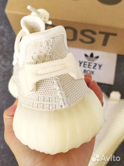 Кроссовки Yeezy