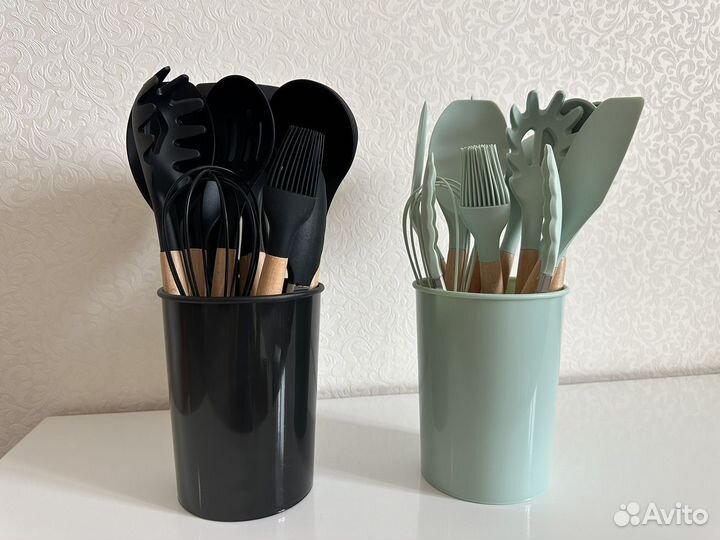 Набор кухонных принадлежностей с подставкой новый