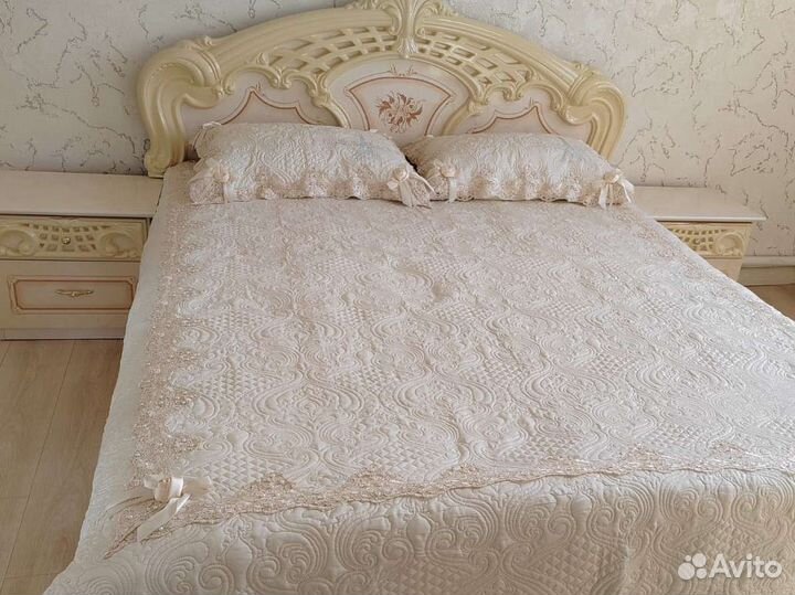 Спальный гарнитур новый