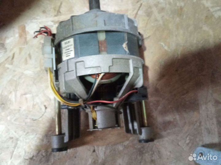 Двигататель стиральной машины