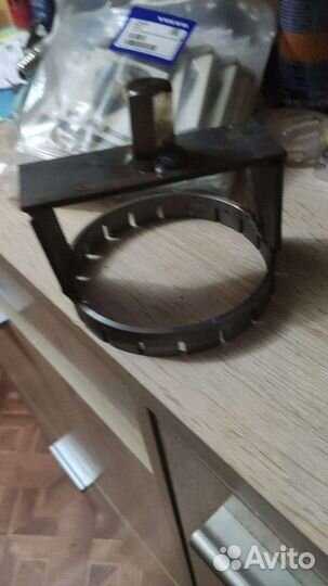 Съёмник крышки топливного насоса volvo