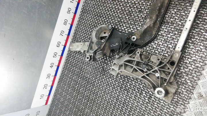 Балка передняя/подрамник BMW 7-Series