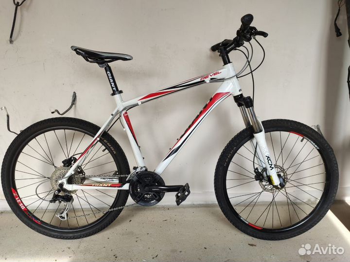 Велосипед giant Revel