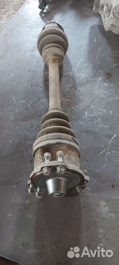 Привод задний левый на Nissan Skyline v35