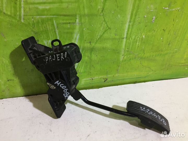 Педаль газа Mitsubishi Pajero 4, Lancer, Galant
