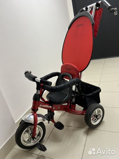 Трехколесный велосипед с ручкой