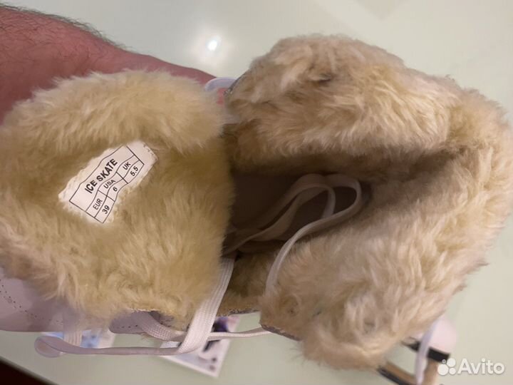 Коньки женские р.39