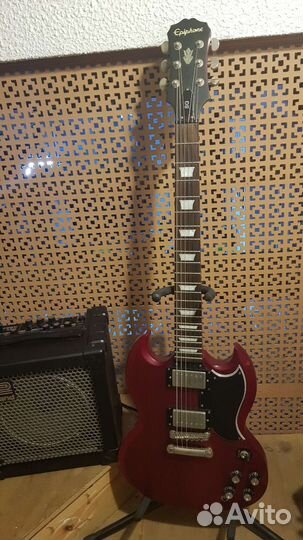 Комбоусилитель Roland Cube 15. Комбик Усилитель