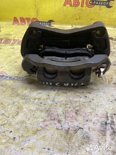 Суппорт передний правый Nissan Fuga Y50 VK45DE