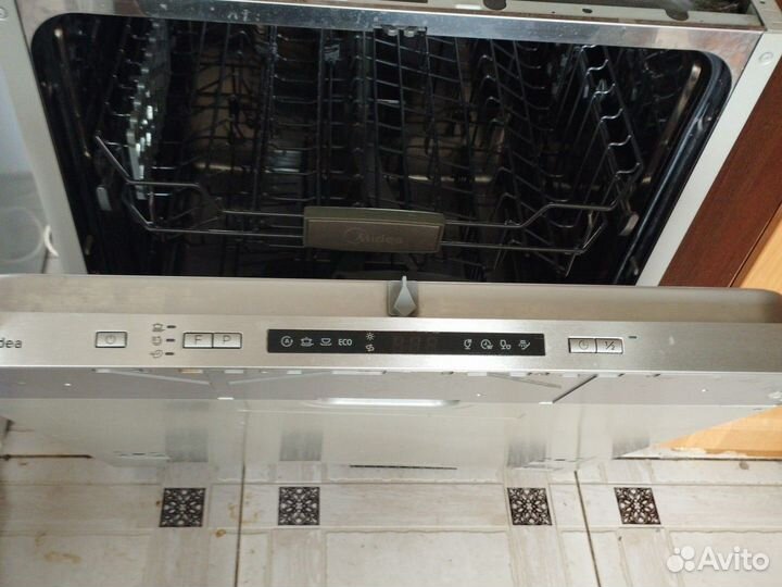 Посудомоечная машина Midea MID60S320
