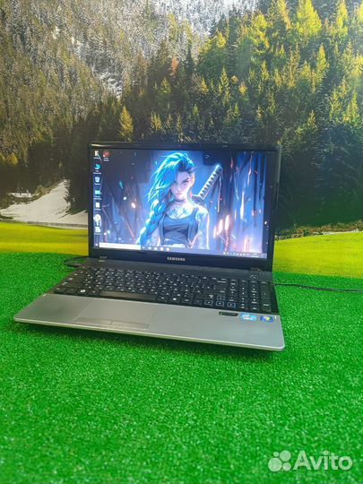 Неплохой ноутбук Samsung для игр и работы