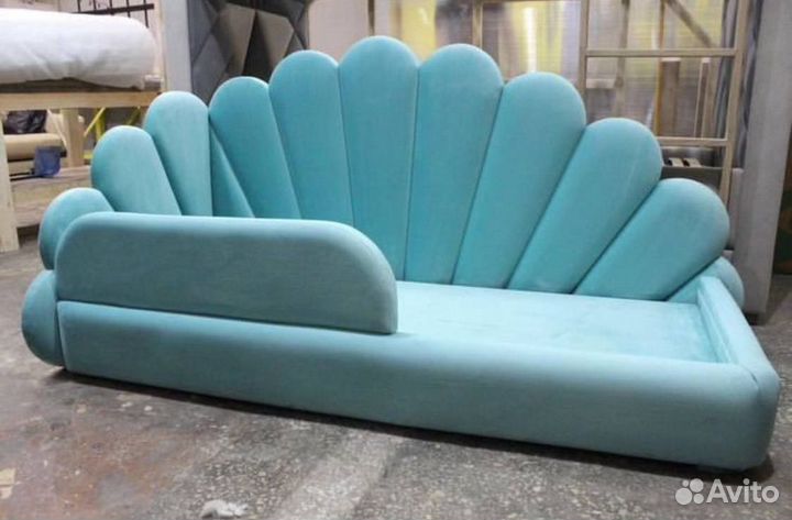 Кровать двуспальная