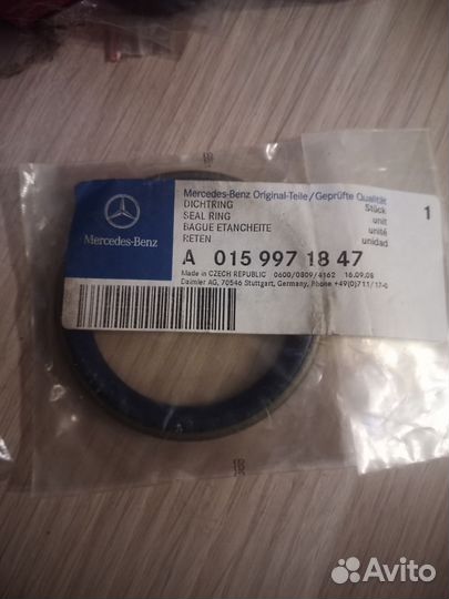 Сальник привода Mercedes-Benz