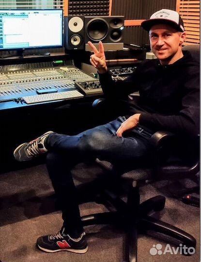 Профессиональный композитор и музыкант