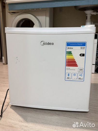 Холодильник маленький Midea