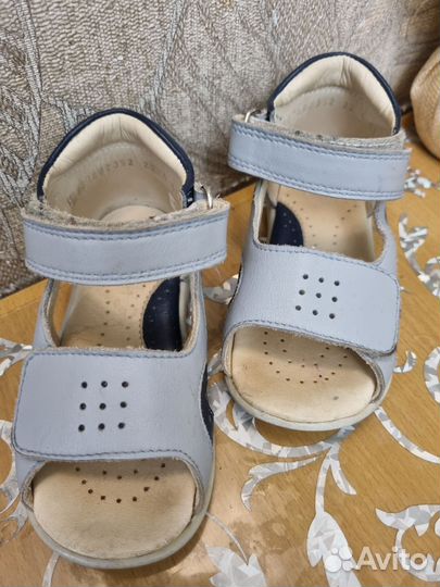 Сандалии детские 22 размер