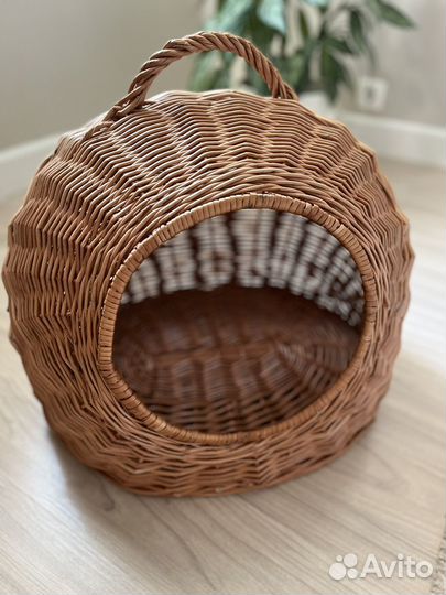 Лежанка для собак и кошек