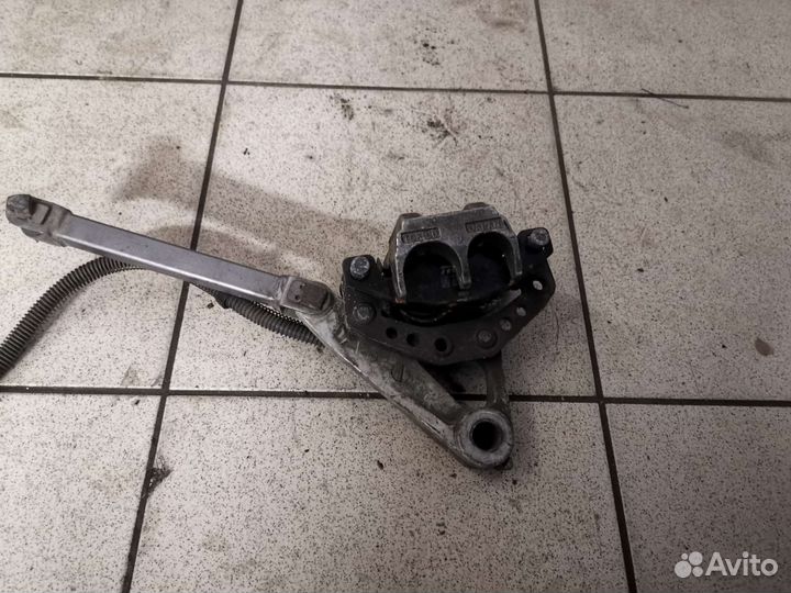 Суппорт задний Kawasaki ZZR 400 1