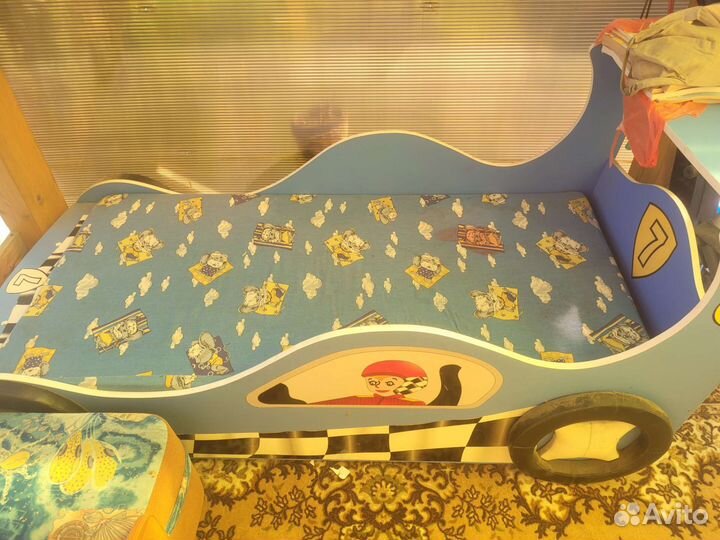 Детская кровать машина с матрасом