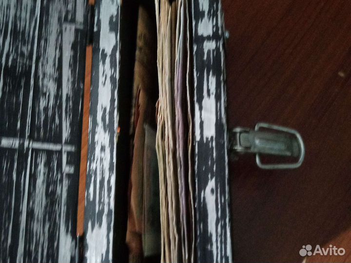 Сундук с банкнотами
