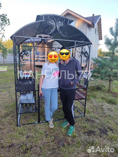 Мангал с крышей