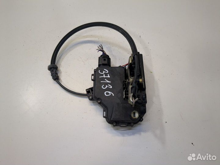 Замок двери Volkswagen Golf 4, 2000