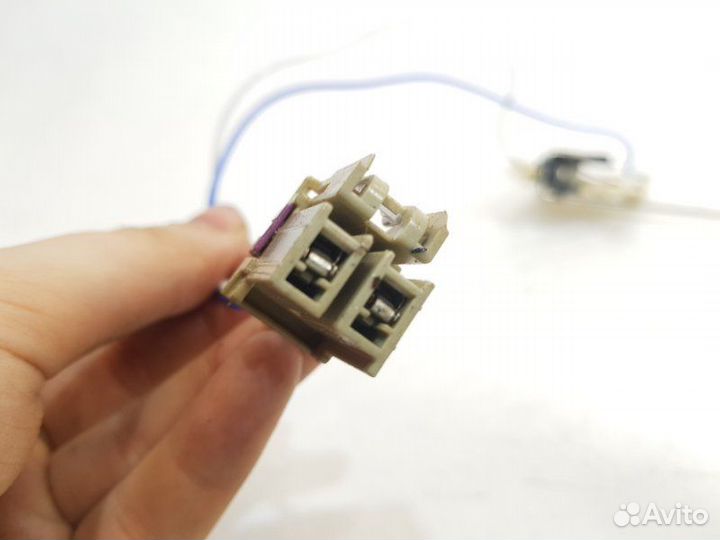 Датчик уровня топлива Opel Antara 2.2 A22DM 2011