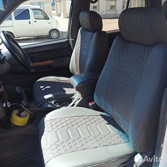 Авточехлы Nissan Terrano