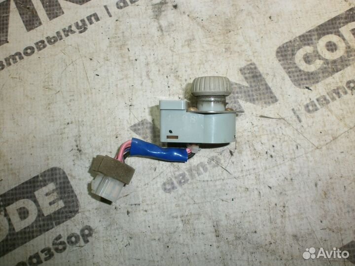 Переключатель отопителя задний Suzuki Grand Vitara