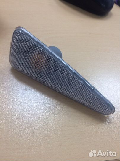 Renault sandero symbol NEW повторитель в крыло