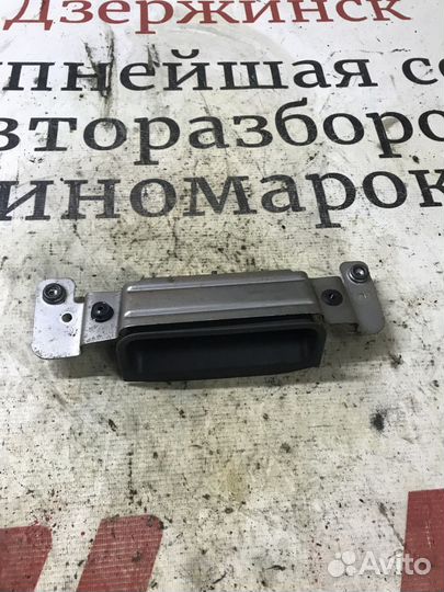 Ручка открывания багажника Nissan Pathfinder