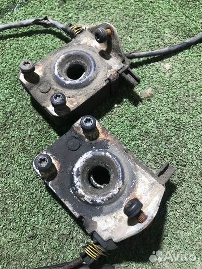 Замок капота Bmw X5 E53 M54B30 2000