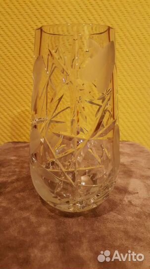 Хрустальная ваза