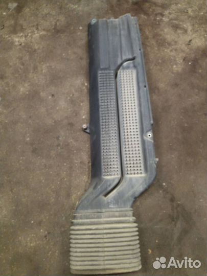 Воздухозаборник MAN TGX 2008 81082010517