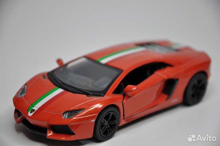 Модель автомобиля Lamborghini Aventador LP металл