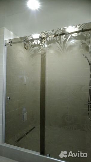 Душевые Кабины / Перегородки / Из стекла