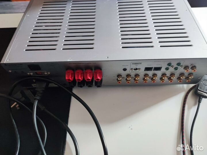 Усилитель azur 540A Cambridge Audio