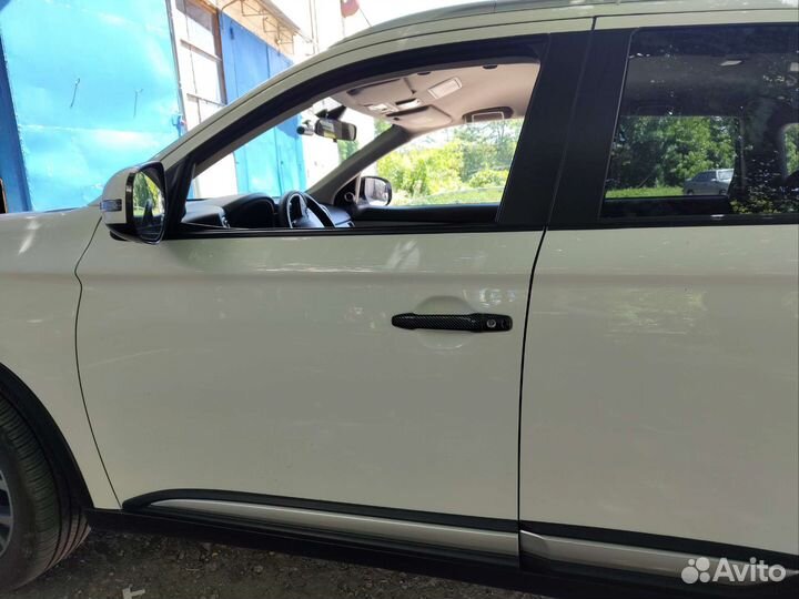 Накладки на ручки под карбон Mitsubishi Outlender