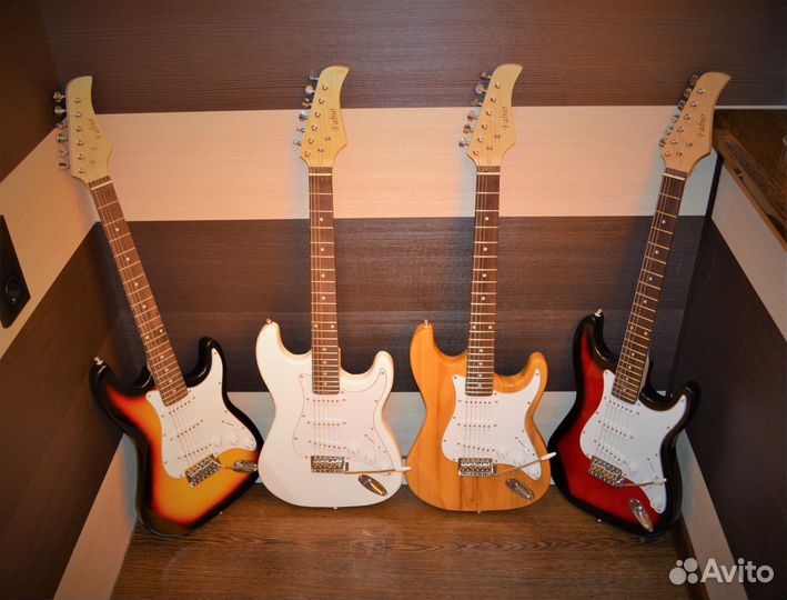 Электрогитара (новая) с чехлом и аксессуарами