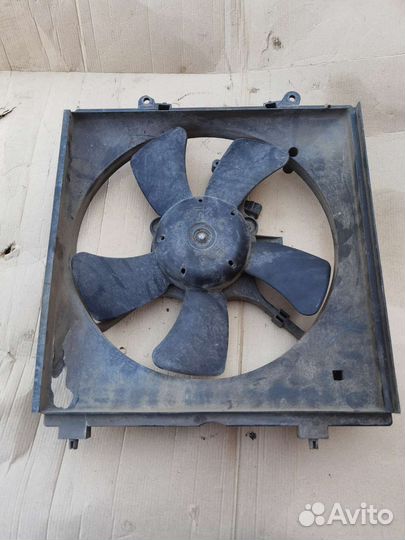 Диффузор вентелятор Митцубиши Лансер 9