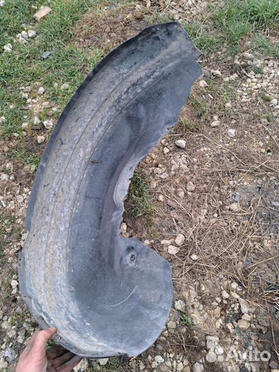 Подкрылок задний на Volvo S80